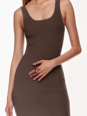 Aritzia Babaton sculpt knit ribbed  Tank Bodycon Dress in Brown size 2XS